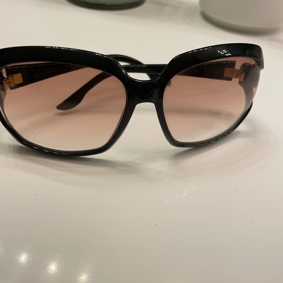 Authentic Gucci 3110 back glossy sunglasses - Picture 2 of 12